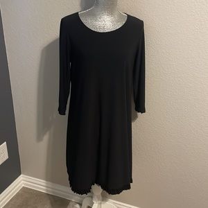 Women's Dress Black Annalee & Hope Ruffled trimmed sleeves and Hem Medium